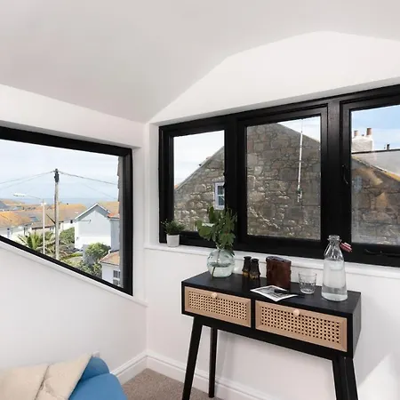 Holiday home Burrow Cottage,