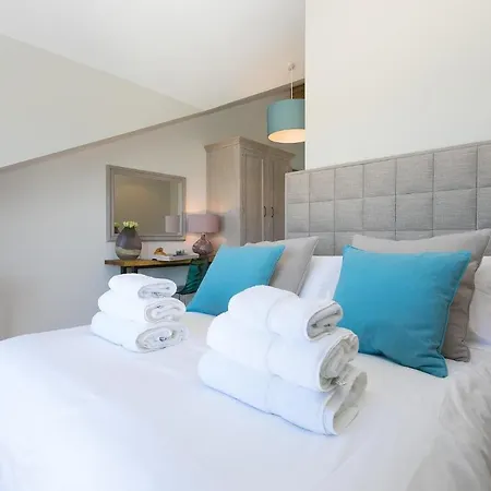 The Pearl * St Ives (Cornwall)