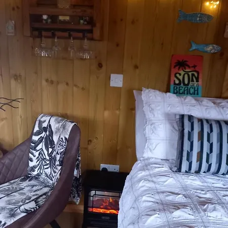 Stargazy Shepherds Hut Apartment