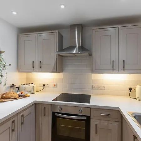 Stylish Two Bedroom - In Town Centre * St Ives (Cornwall)
