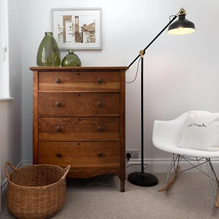 Apartment Stylish Two Bedroom - In Town Centre St Ives (Cornwall)