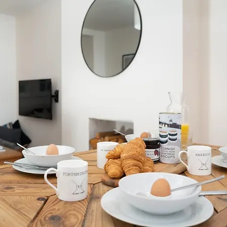 Apartment Stylish Two Bedroom - In Town Centre St Ives (Cornwall)