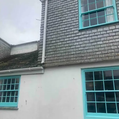 Holiday home 2-bedroom In Heart Of W/ Parking
