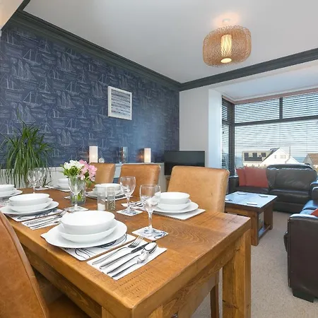 Holiday home Oystercatcher House