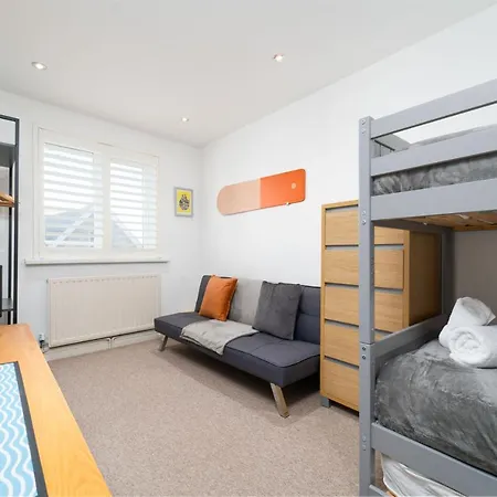 Number One - Stones Court Holiday home
