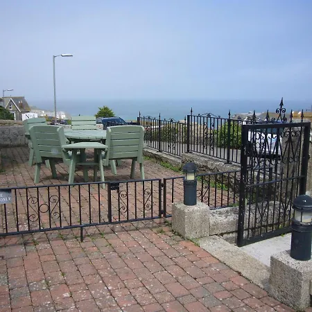 Holiday home Penryn *