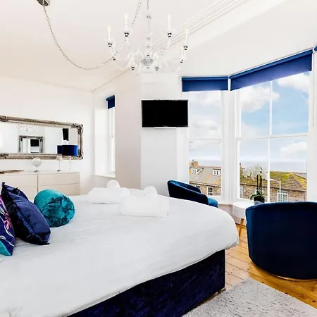 Orla-mo Victorian Captains House,st Ives,cornwall,sleeps10-15,parking4cars,refurb2022 Holiday home