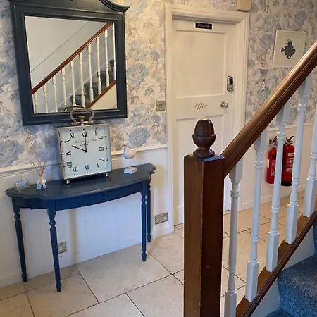 Downsfield Bed & Breakfast 5*