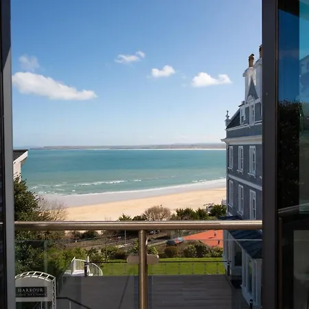 3 At Porthminster Mews