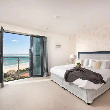 3 At Porthminster Mews Apartment *