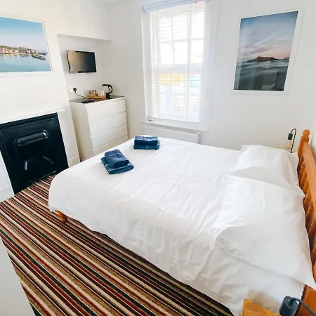 Beachside Guest house *