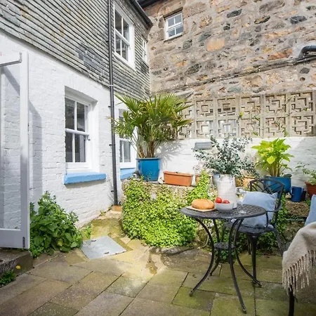 Saffron Cottage,