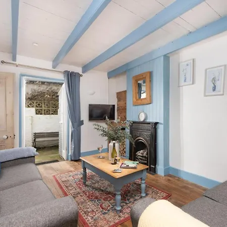 Holiday home Saffron Cottage, *