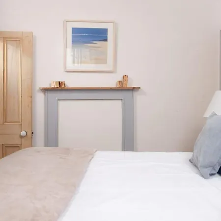 Saffron Cottage, Holiday home *