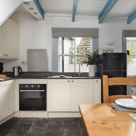 Holiday home Saffron Cottage, *