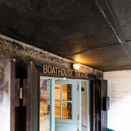 Holiday home The Boathouse *