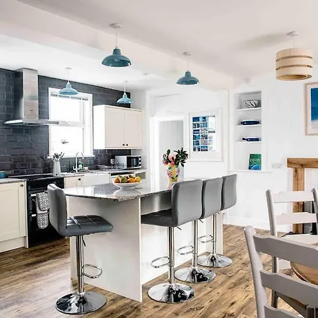 Spacious Flat Former Farmhouse, Parking Apartment *