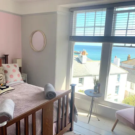 Seaforth * St. Ives