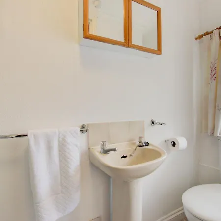 1 Copper Kettle Apartment *