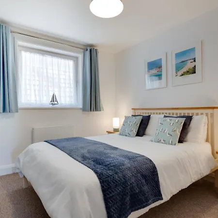 14 Carrack Widden Apartment