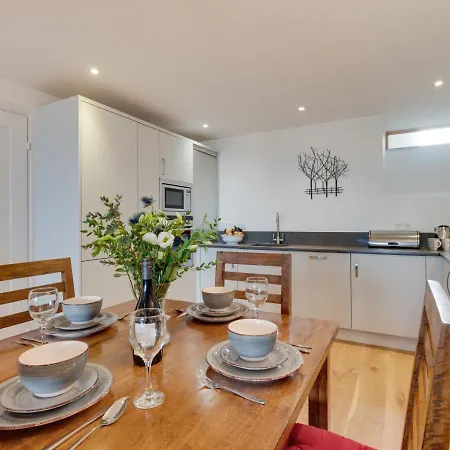Flat 1 Porthmeor *