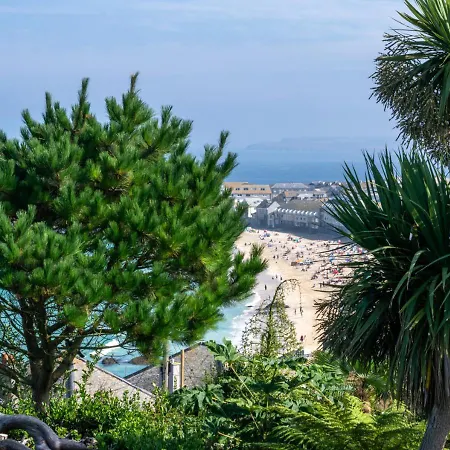 Carthew House Carthew Way St Ives (Cornwall)