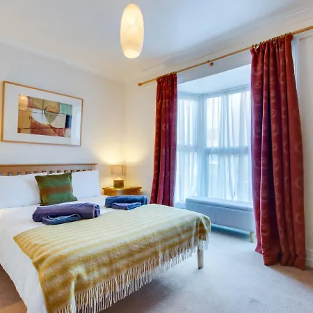 Holiday home Flat 2 4 Fernlea Terrace *