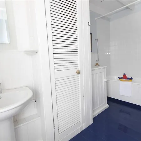 38 Pier View Holiday home *