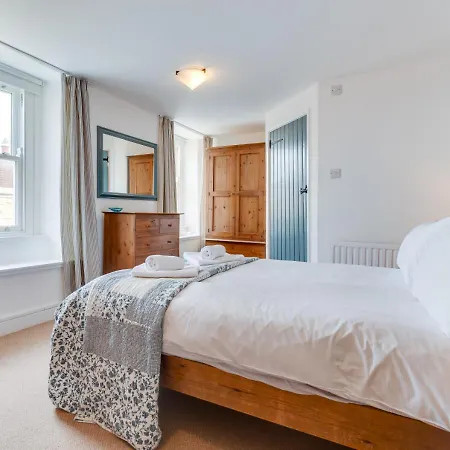 10 Porthmeor Square House Porthmeor Sq St Ives (Cornwall)