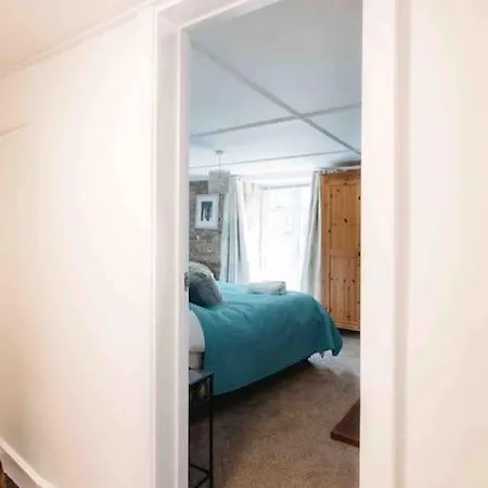 Spacious Flat Former Farmhouse, Parking Apartment *