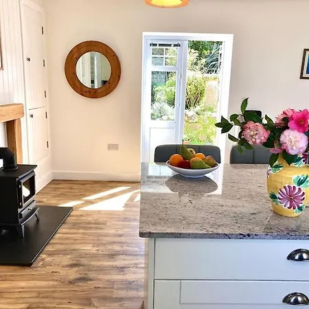 Apartment Spacious Flat Former Farmhouse, Parking St Ives (Cornwall)