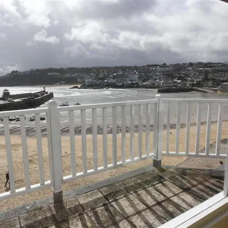 4 Wharf House The Wharf Apartment St Ives (Cornwall)
