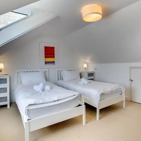 11 Trenwith Terrace