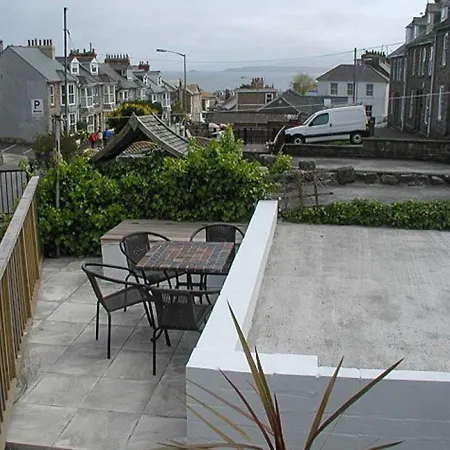 11 Trenwith Terrace Holiday home *