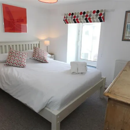 1 White Hart House The Wharf * St Ives (Cornwall)