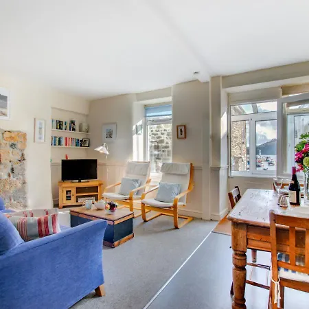 Watch House Lower Flat The Wharf *