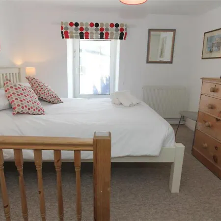 Apartment 1 White Hart House The Wharf