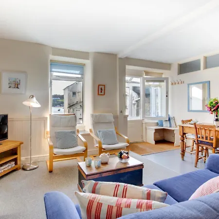 Apartment Watch House Lower Flat The Wharf