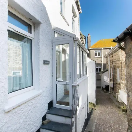 Watch House Lower Flat The Wharf Apartment *