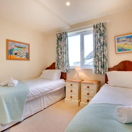 Tregarthen Barnoon Hill * St Ives (Cornwall)
