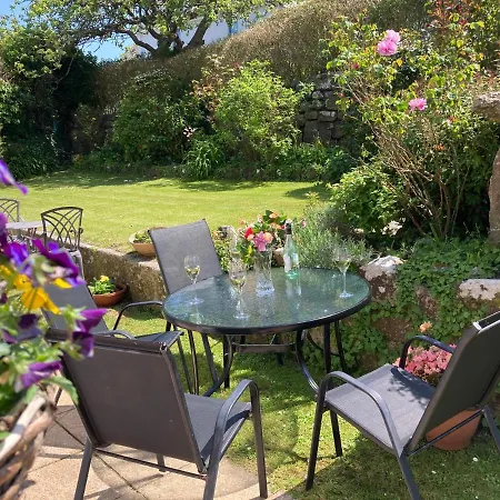 Apartment Spacious Flat Former Farmhouse, Parking *