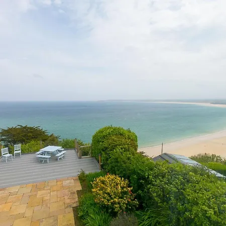Holiday home Moonbeams