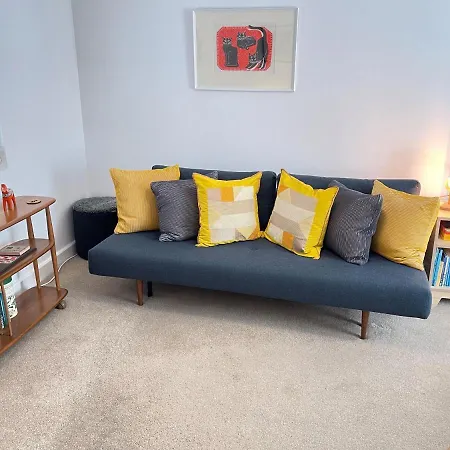 Sixpence Cottage, A Few Steps From The Harbour! Holiday home
