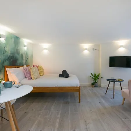 Island With On-site Parking St Ives (Cornwall)