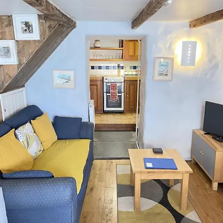 10 The Warren, Amazing Seaviews From Every Floor! Holiday home St Ives (Cornwall)