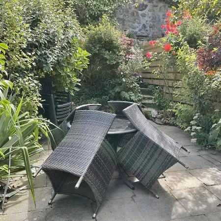 Holiday home 37 Trenwith Place, Charming Family & Garden!