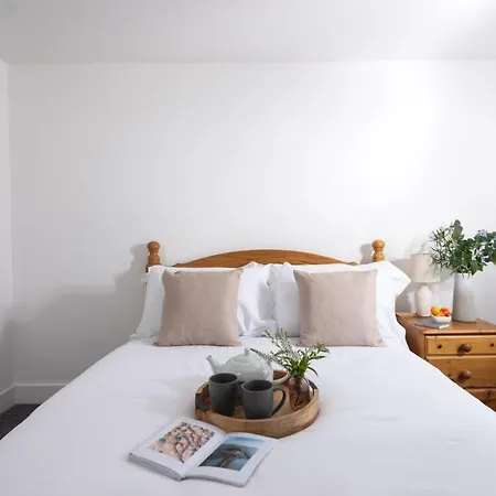 Holiday home Bassetts Cove, *