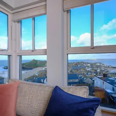 Luxurious Apartment, 180° Views & Parking