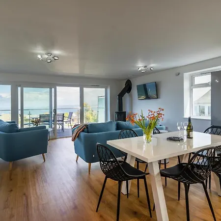 Holiday home Treen *