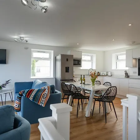 Holiday home Treen *